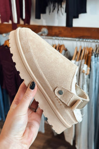 Goldstar Clog