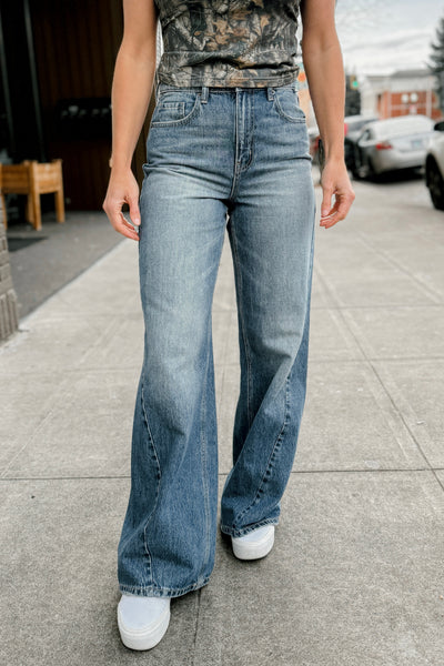 Curved Seam Wide Leg Jeans